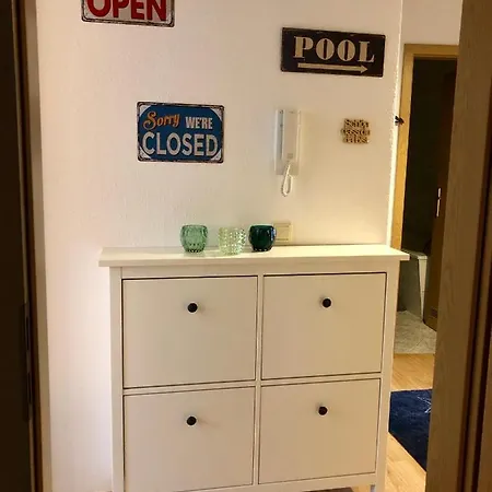 Yorkgebiet, Im Grunen Mit Balkon Und 2sz Apartment Chemnitz